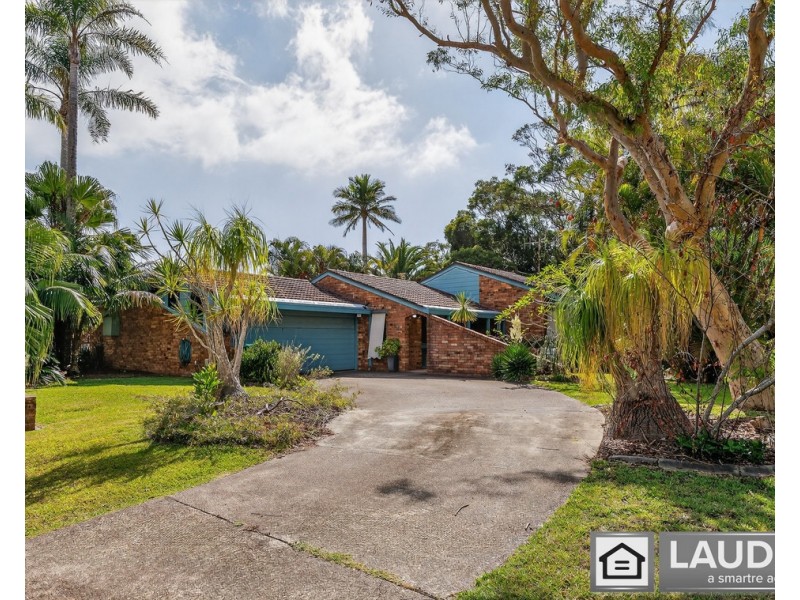 14 Oceanic Place, Old Bar NSW 2430