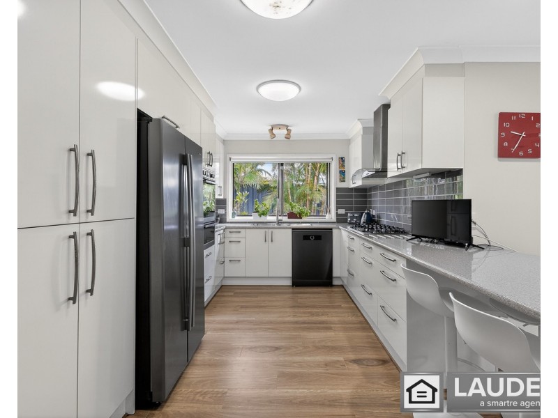 14 Oceanic Place, Old Bar NSW 2430