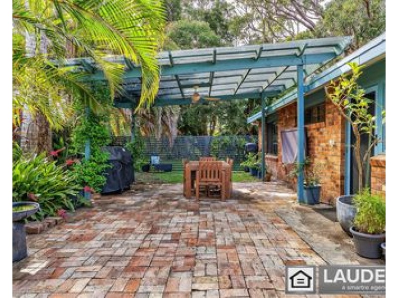 14 Oceanic Place, Old Bar NSW 2430