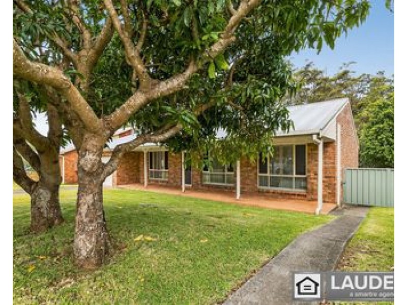 106 Waterman Street, Old Bar NSW 2430