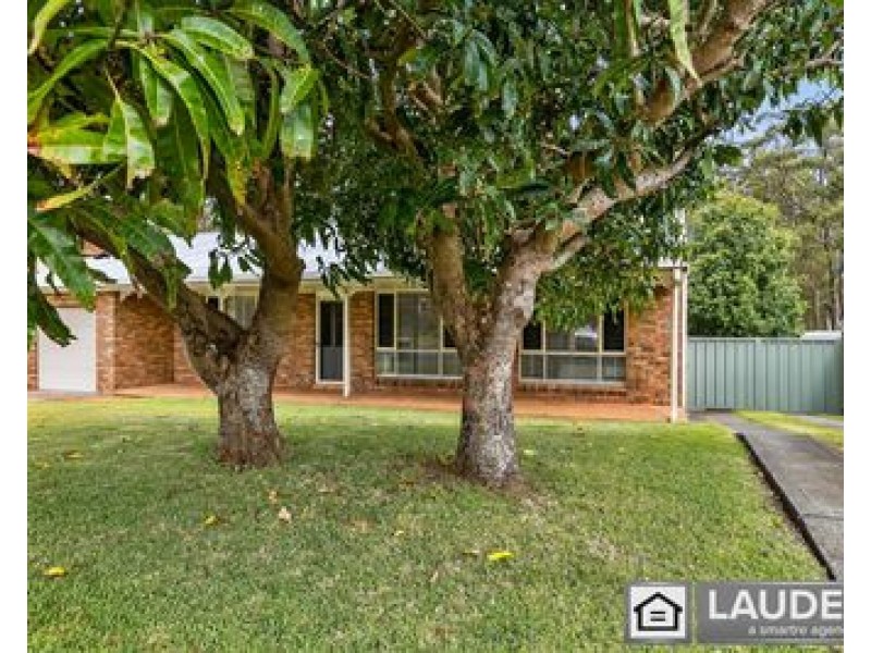 106 Waterman Street, Old Bar NSW 2430