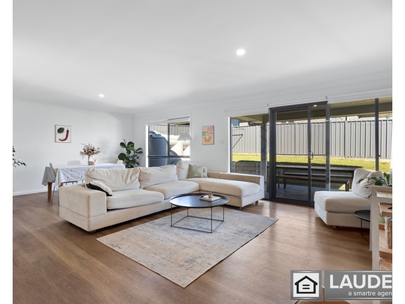 2 Auvergne Way, Old Bar NSW 2430