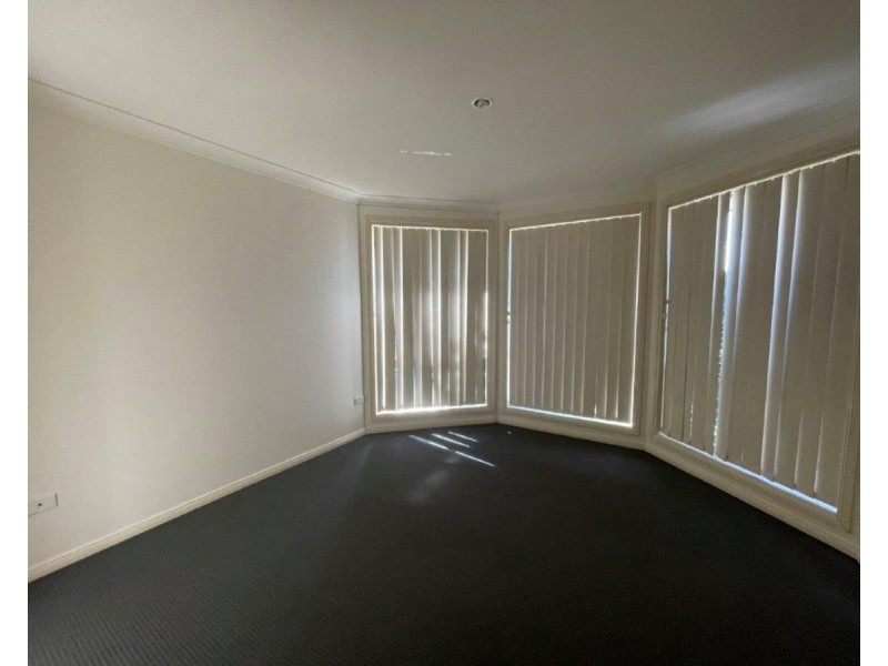 12 Albatross Way, Old Bar NSW 2430