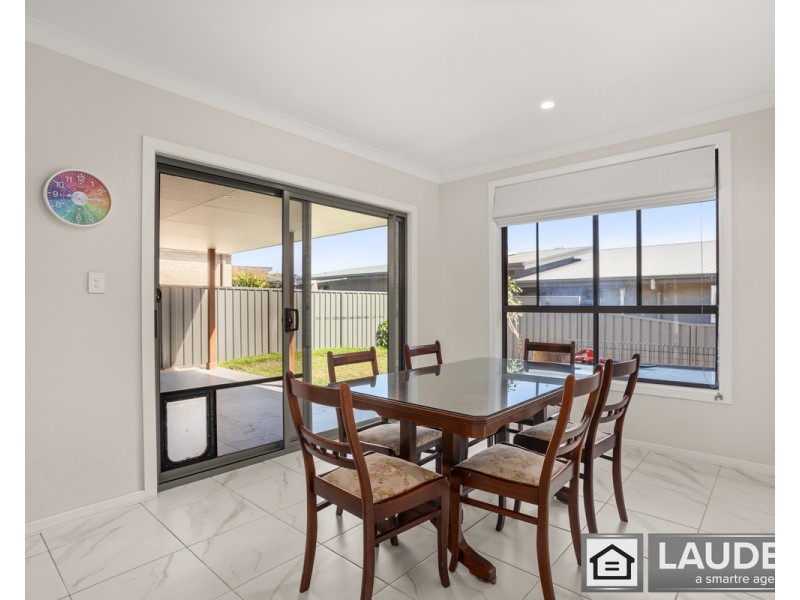 10 Walter Fay Street, Wallabi Point NSW 2430