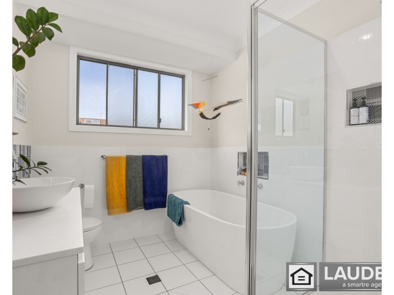 10 Walter Fay Street, Wallabi Point NSW 2430