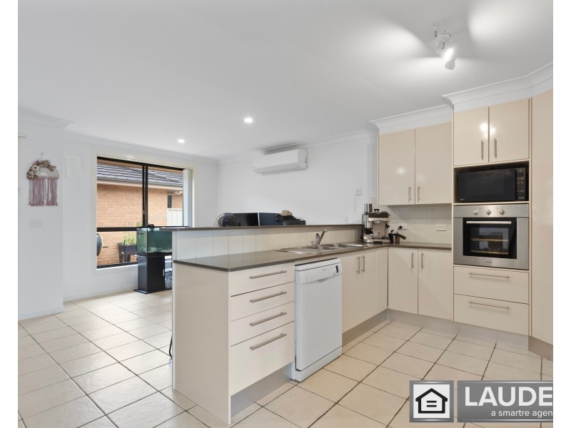 17 Flagtail Avenue, Old Bar NSW 2430