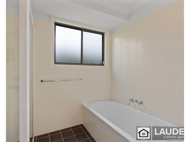 17 Flagtail Avenue, Old Bar NSW 2430