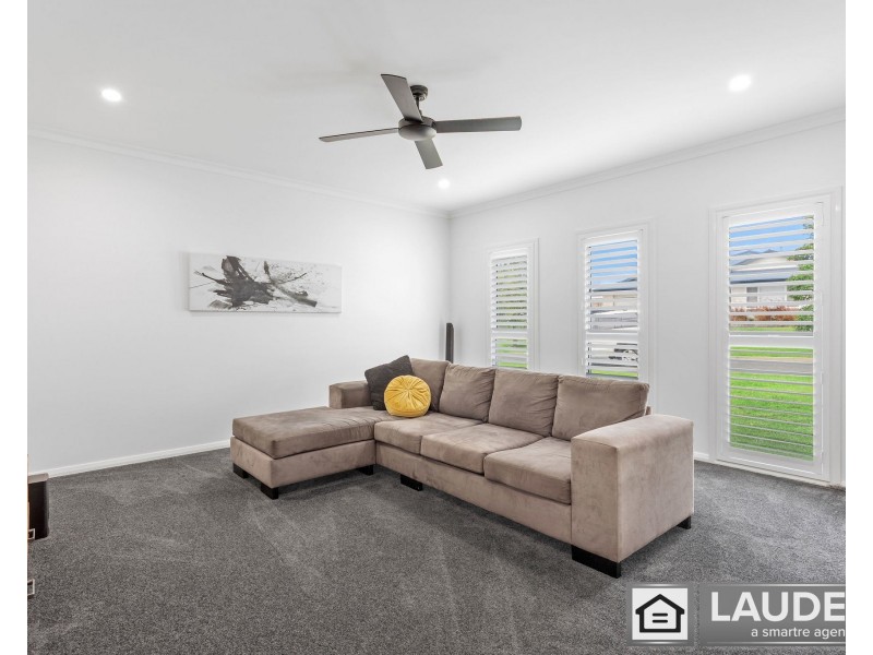 9 Viewmont Way, Old Bar NSW 2430
