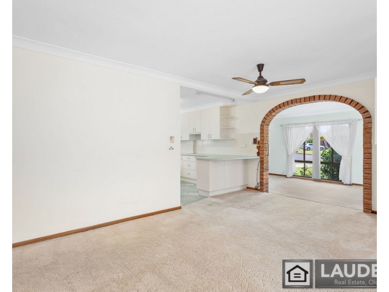 36 Joel Drive, Old Bar NSW 2430