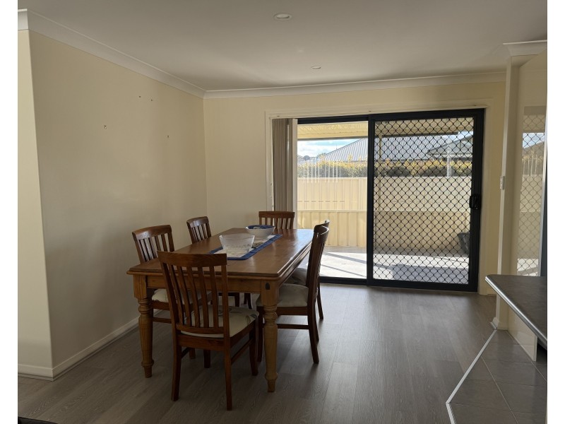 2/3 Albatross Way, Old Bar NSW 2430