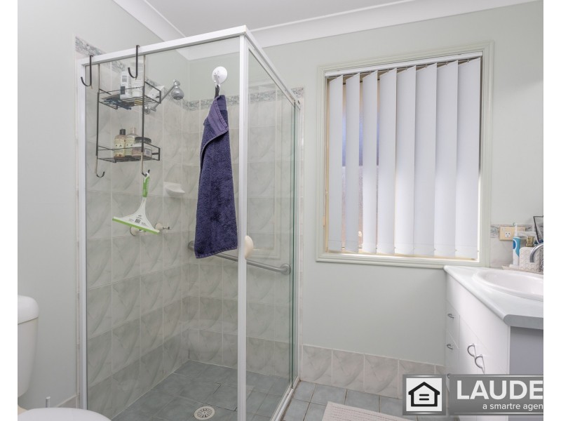 17 Ivy Crescent, Old Bar NSW 2430