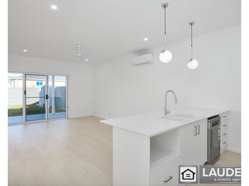2/52 Marra Drive, Old Bar NSW 2430