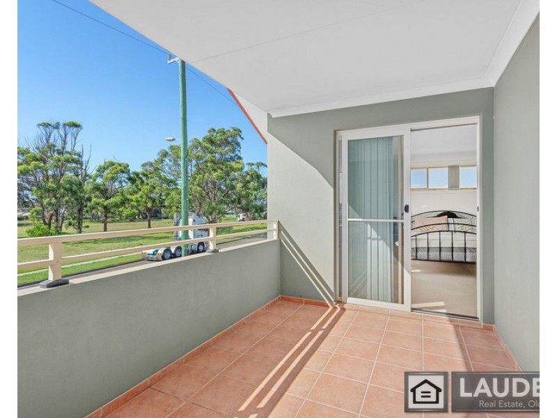 4/2 Mistral Place, Old Bar NSW 2430