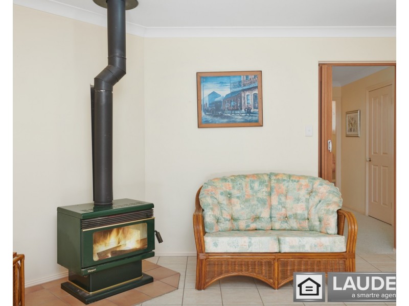 42 Medowie Road, Old Bar NSW 2430