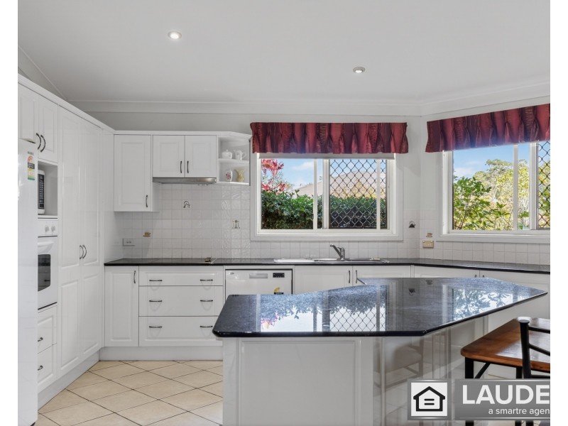 25 Mistral Place, Old Bar NSW 2430