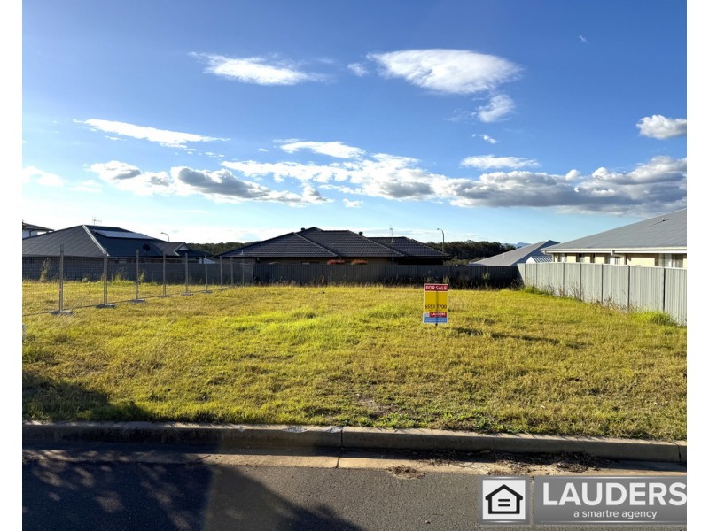 13 Ondaroo Crest, Old Bar NSW 2430