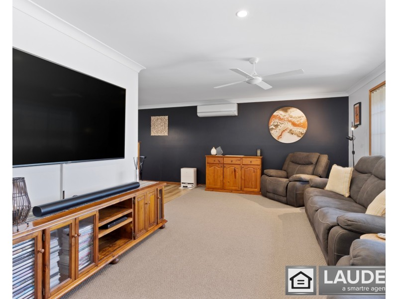 4 Tern Close, Old Bar NSW 2430
