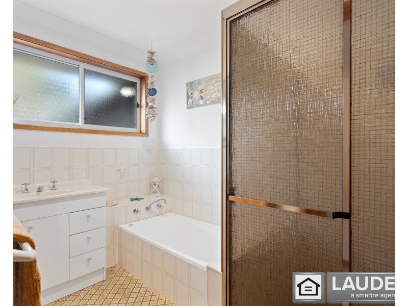 4 Tern Close, Old Bar NSW 2430