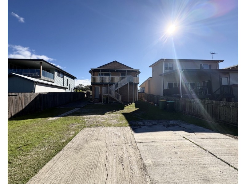 2/38 Hall Street, Old Bar NSW 2430