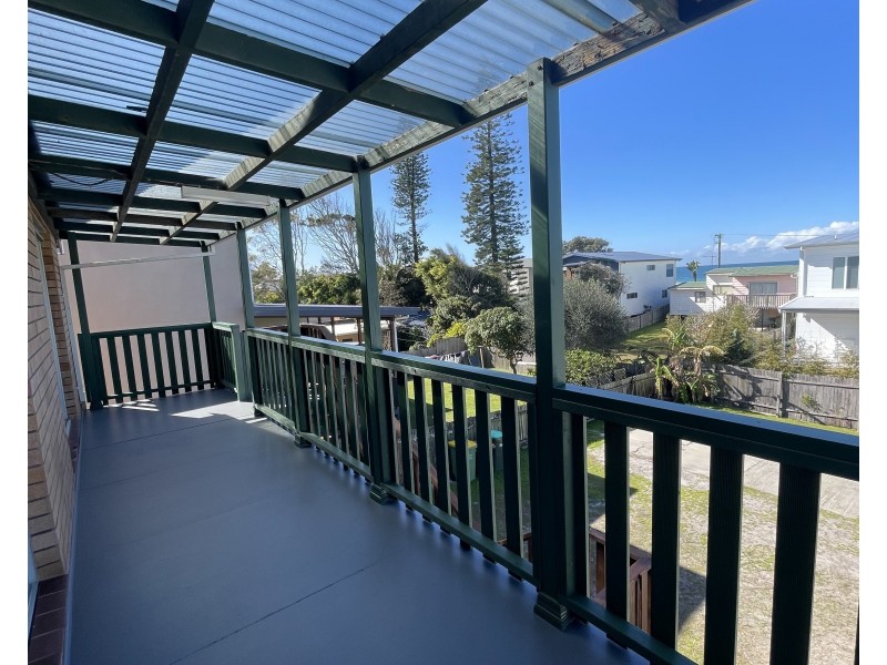 2/38 Hall Street, Old Bar NSW 2430