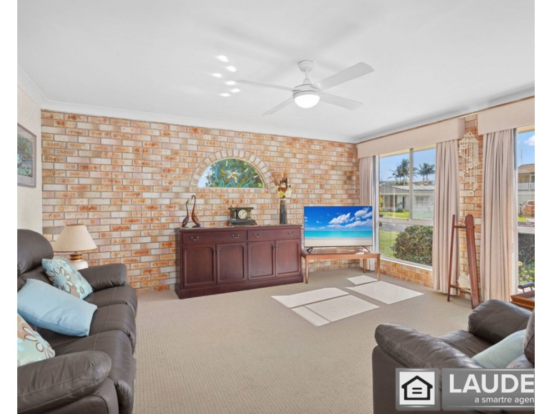 6 Newlan Court, Old Bar NSW 2430