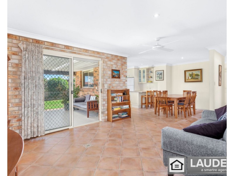 6 Newlan Court, Old Bar NSW 2430