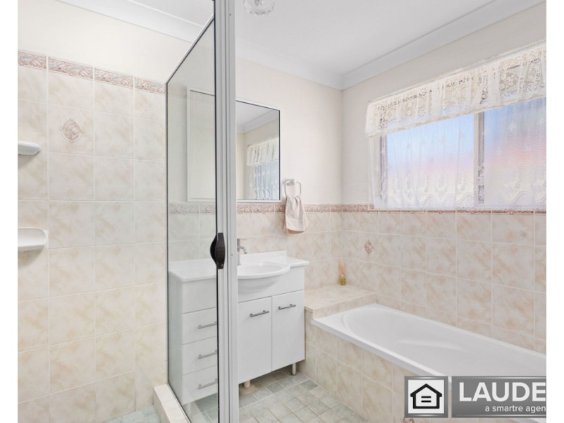 6 Newlan Court, Old Bar NSW 2430