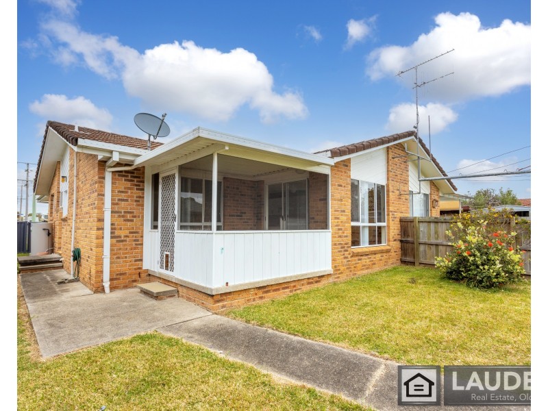 2/7 Farleigh Street, Old Bar NSW 2430