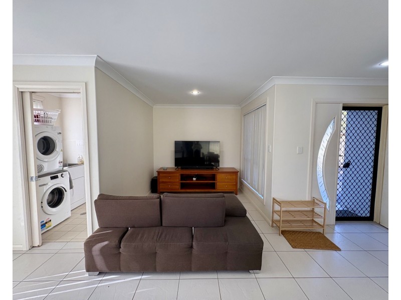 4/1 Connell Street, Old Bar NSW 2430