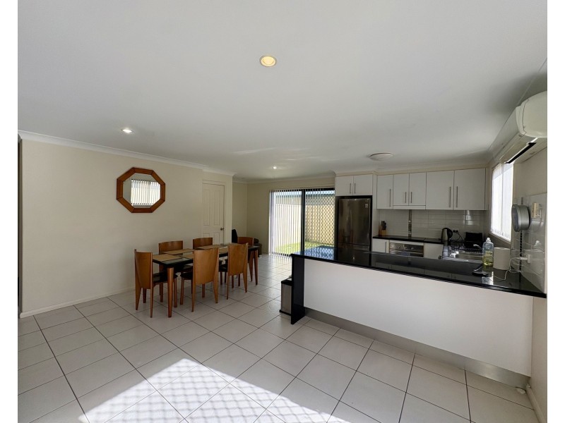 4/1 Connell Street, Old Bar NSW 2430