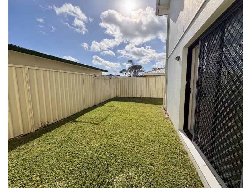 4/1 Connell Street, Old Bar NSW 2430
