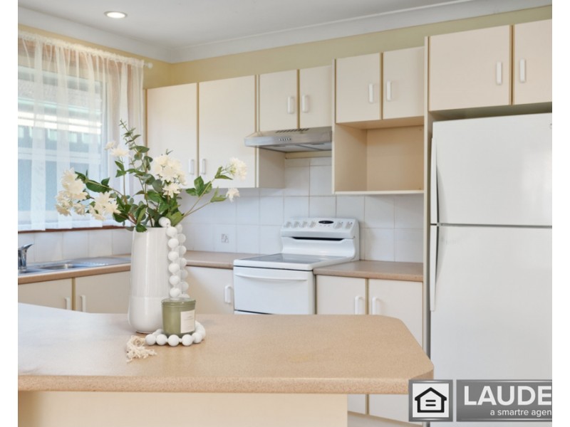 2/34 Old Bar Road, Old Bar NSW 2430