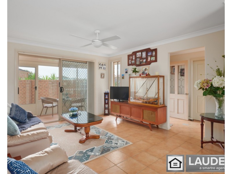2/6 Ivy Crescent, Old Bar NSW 2430
