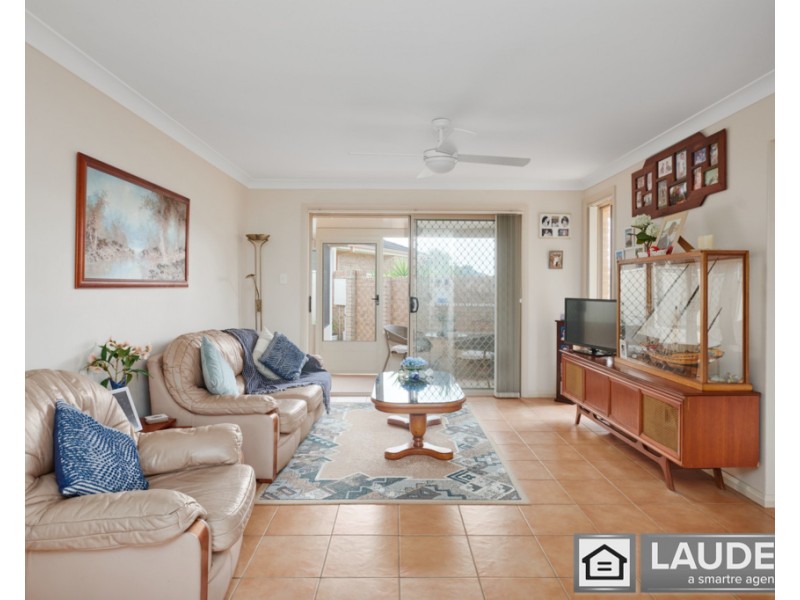 2/6 Ivy Crescent, Old Bar NSW 2430