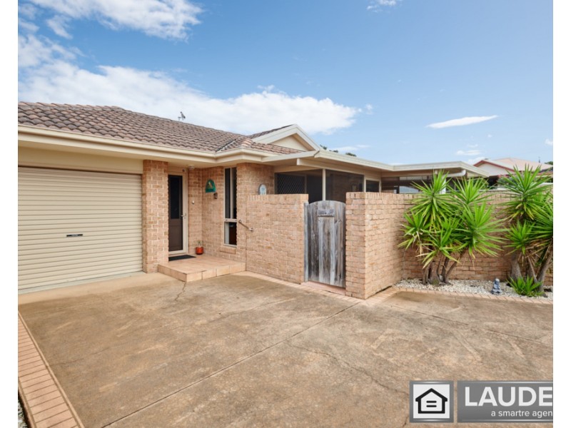 2/6 Ivy Crescent, Old Bar NSW 2430