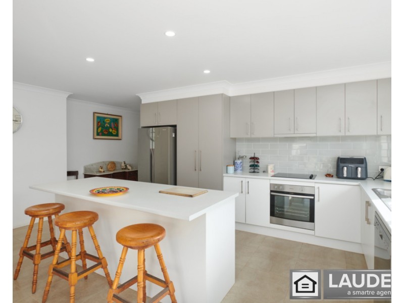 60 Albatross Way, Old Bar NSW 2430