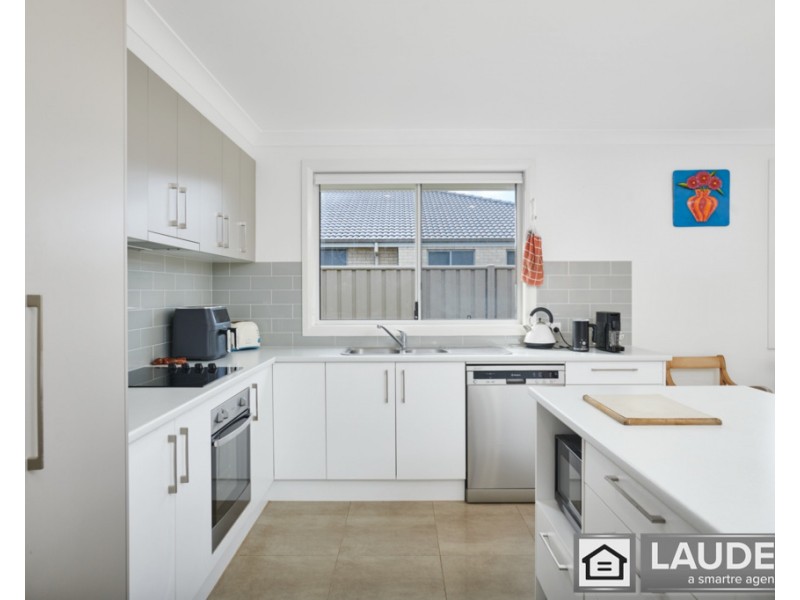 60 Albatross Way, Old Bar NSW 2430