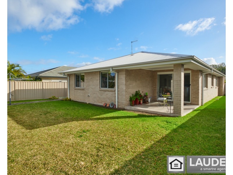 60 Albatross Way, Old Bar NSW 2430
