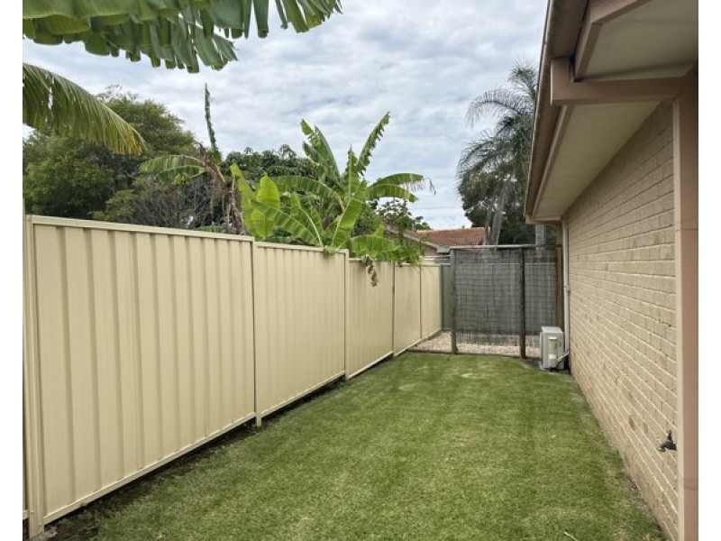 4/31 Clerke Street, Old Bar NSW 2430