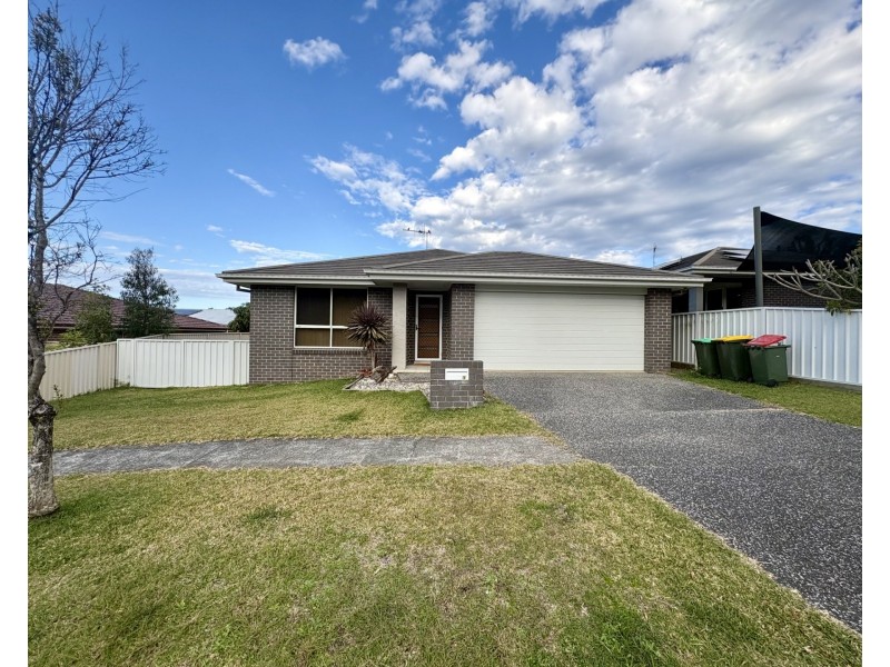 5 Hartlyn Drive, Wallabi Point NSW 2430
