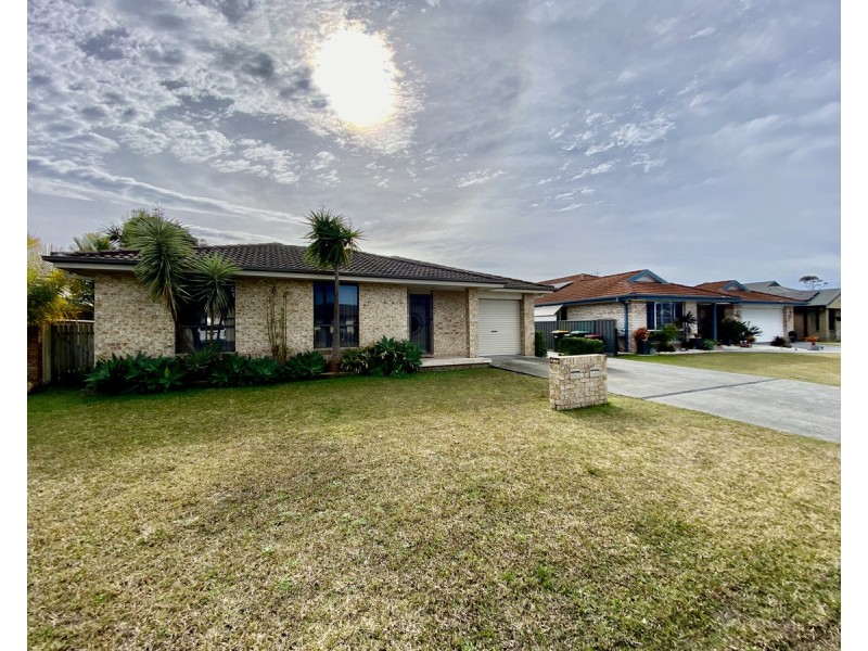 1/11 Rosier Place, Old Bar NSW 2430
