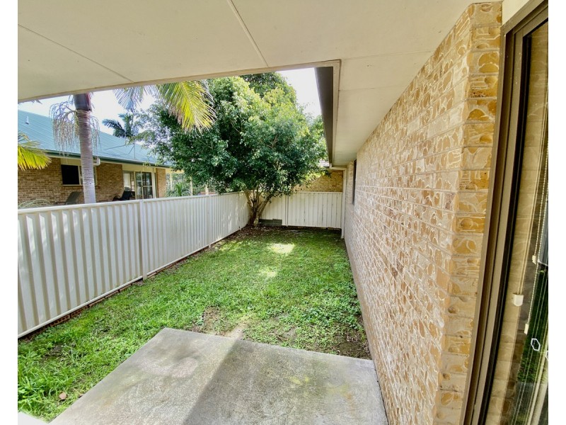 1/11 Rosier Place, Old Bar NSW 2430