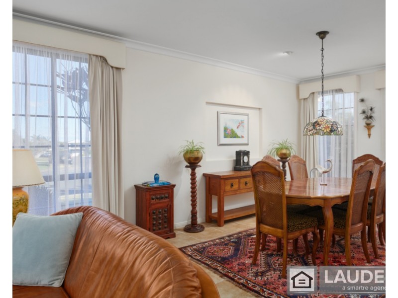 35 Pryor Crescent, Old Bar NSW 2430