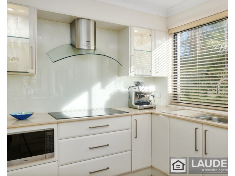 35 Pryor Crescent, Old Bar NSW 2430