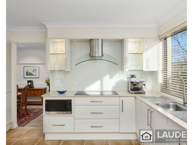 35 Pryor Crescent, Old Bar NSW 2430