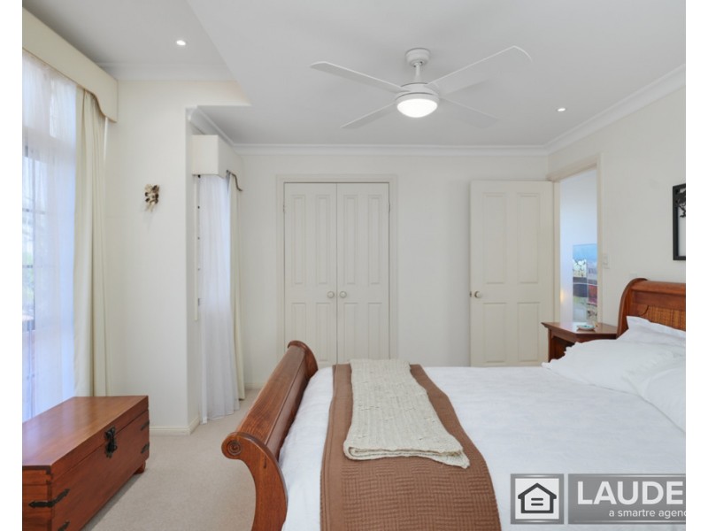 35 Pryor Crescent, Old Bar NSW 2430