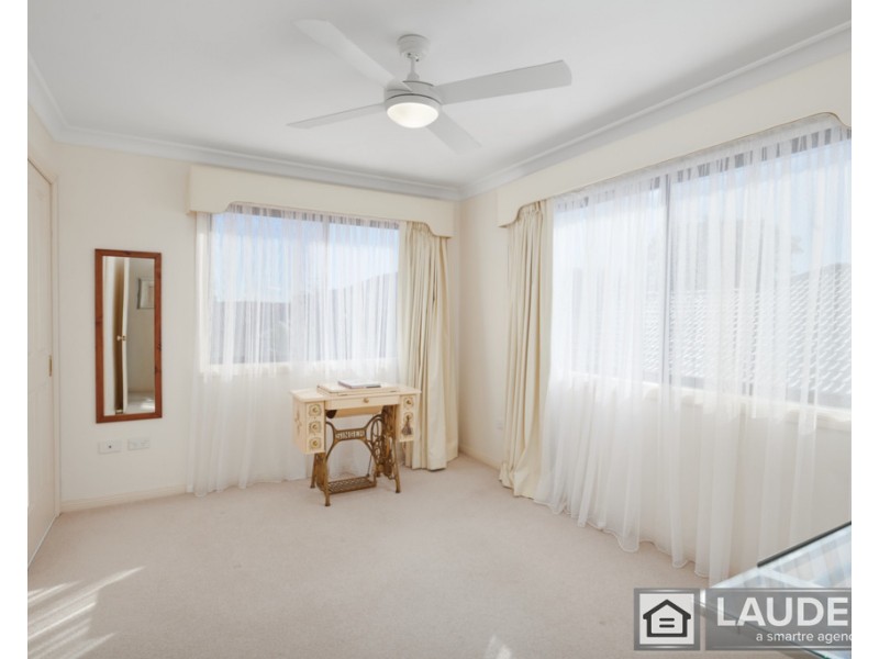 35 Pryor Crescent, Old Bar NSW 2430