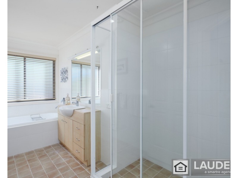 35 Pryor Crescent, Old Bar NSW 2430
