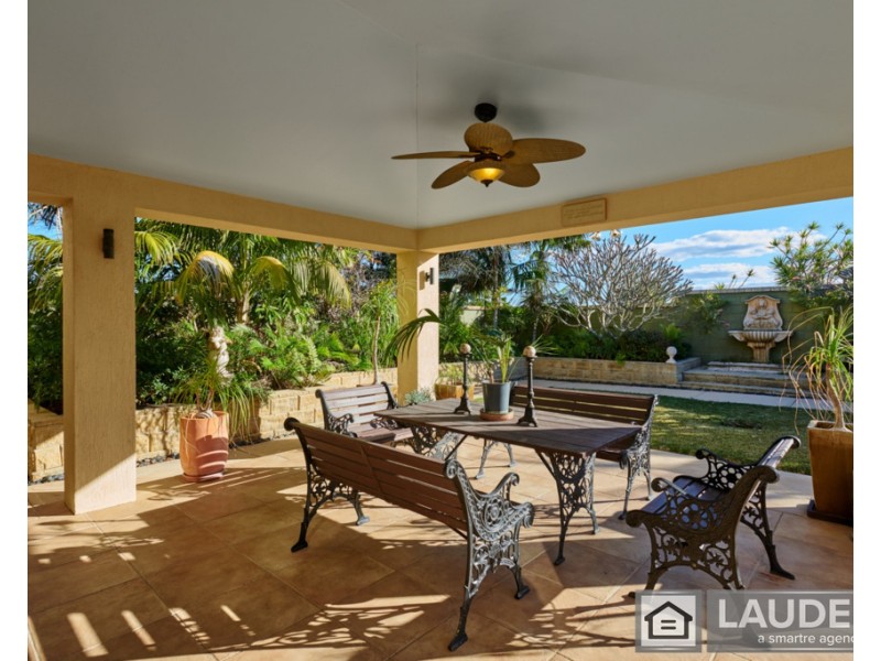 35 Pryor Crescent, Old Bar NSW 2430