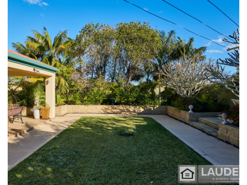 35 Pryor Crescent, Old Bar NSW 2430